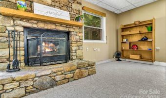 5 Fairway Dr, Arden, NC 28704