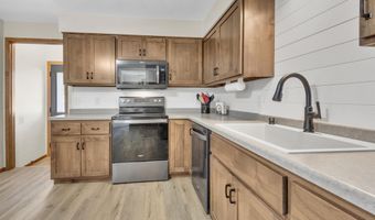 1724 SCHAEFER Cir, Appleton, WI 54915