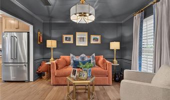 819 E UNIVERSITY Dr, Auburn, AL 36830