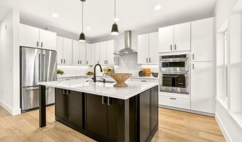 224 Alicia St, Ashland, OR 97520