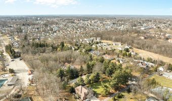 853 Fairway Dr, Alliance, OH 44601