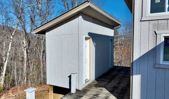 3530 Hamilton Ridge Rd, Alderson, WV 24910