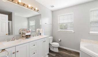 218 FIELDSTONE CROSSING Dr, Bear, DE 19701