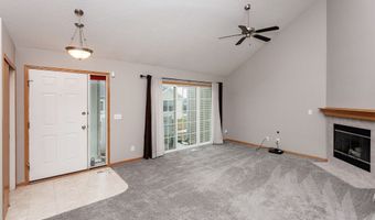 2840 Ashland Ct, Altoona, IA 50009