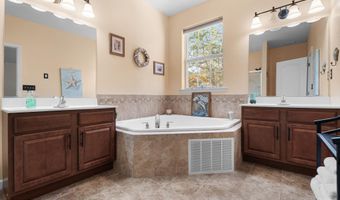 254 Hawthorne Ln, Barnegat, NJ 08005