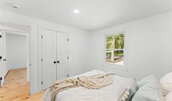 95 Capstan St, Jamestown, RI 02835