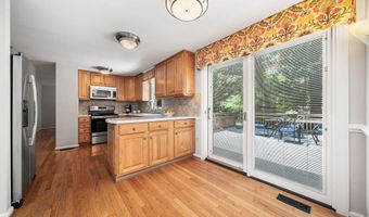 3843 30TH St N, Arlington, VA 22207