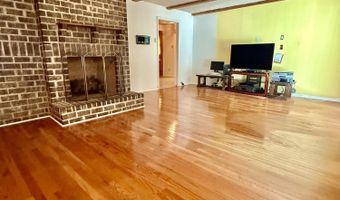 1474 Mandella Rd, Bonneau, SC 29431