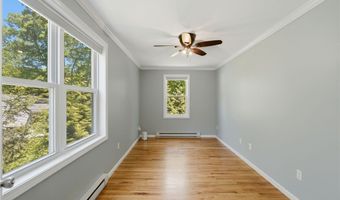 193 Lake Washington Dr, Glocester, RI 02814