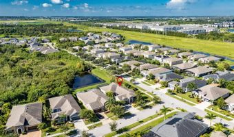 6903 Crestpoint Dr, Apollo Beach, FL 33572