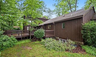 7606 Leyton Dr SE, Ada, MI 49301