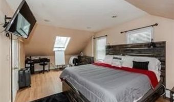 825 Douglas Ave, Providence, RI 02908