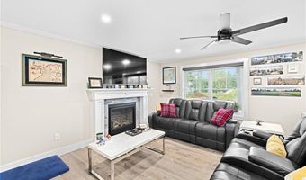 8 Big River Rd, Coventry, RI 02816