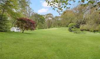 34 Finch Ln, North Kingstown, RI 02874