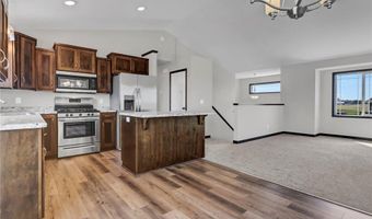 805 Prateria Ave, Avon, MN 56310
