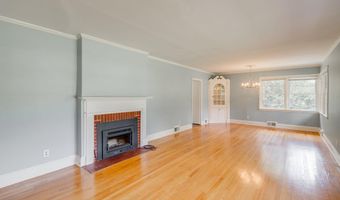1916 Forest Dr, Camden, SC 29020