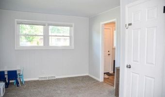 20 Marie Pkwy, Albany, NY 12211