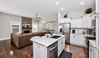 2719 SW Prairie Trail Pkwy, Ankeny, IA 50023