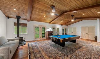 1055 Kaupakalua Rd, Haiku, HI 96708
