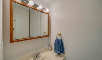 210 11th Ave SW, Altoona, IA 50009