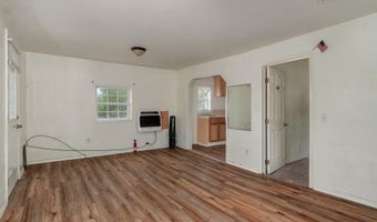 225 Morgan Ave, Aurora, MO 65605