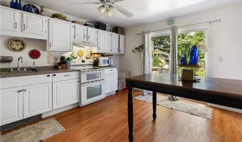 43 Garfield St, Newport, RI 02840