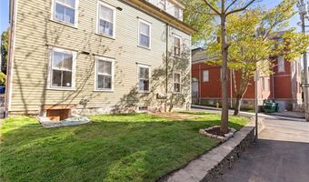 18 Barney St 3, Newport, RI 02840