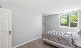 4936 SAUQUOIT Ln, Annandale, VA 22003