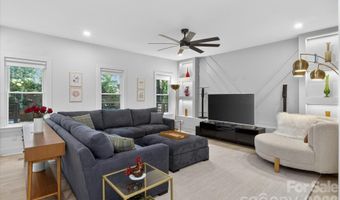 1608 Chippendale Rd, Charlotte, NC 28205