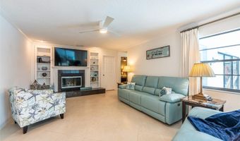 910 CHIPAWAY Dr, Apollo Beach, FL 33572