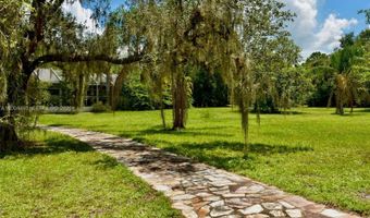 18220 Elmwood Dr, Alva, FL 33920