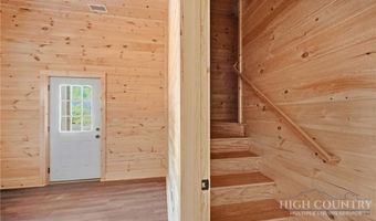 167 Apple Cove Rd, Banner Elk, NC 28604