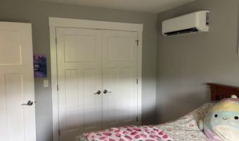 48 Mountain View Dr, Auburn, ME 04210