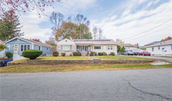 9 Farnum Ave, North Providence, RI 02911