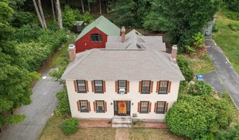 15 Chapel St, Ashburnham, MA 01430