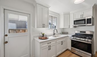 3241 Briggs Ave, Alameda, CA 94501