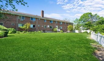 200 Merrick Rd Q, Amityville, NY 11701