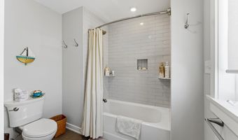 244 14th St, Avalon, NJ 08202