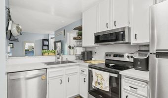 7504 Parkway Dr 100, La Mesa, CA 91942