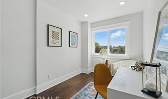 2111 S Bronson Ave, Los Angeles, CA 90018