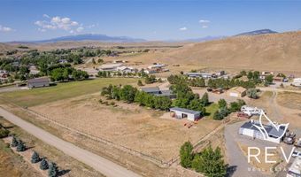 14 Beacon Dr, Cody, WY 82414