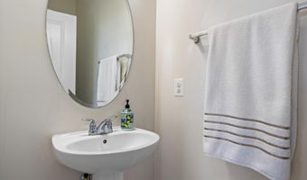 42265 HAMPTON WOODS Ter, Brambleton, VA 20148