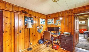 3 Waumsett Ave, Cumberland, RI 02864