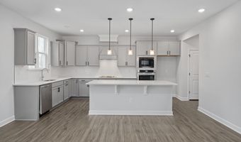 323 Queensferry Ln, Aberdeen, NC 28315
