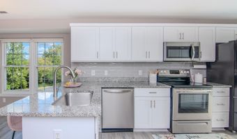 1892 Lindsay Ln, Ann Arbor, MI 48104