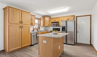 13294 212th Ave, Anamosa, IA 52205