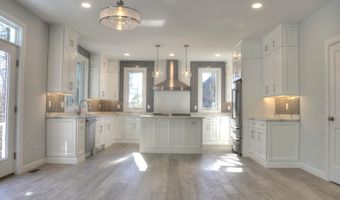 17-4 31 Boiling Kettle Way 17-4-31, Bedford, NH 03110