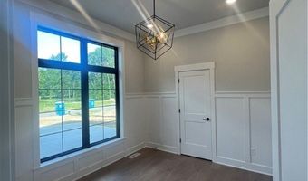 825 Club Dr W, Aurora, OH 44202