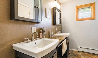 26 Equine Dr, Cody, WY 82414