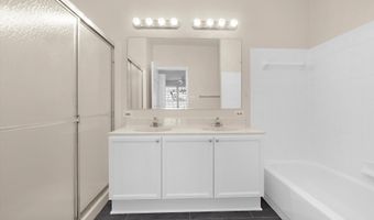 2004 PEGGY STEWART Way 204, Annapolis, MD 21401